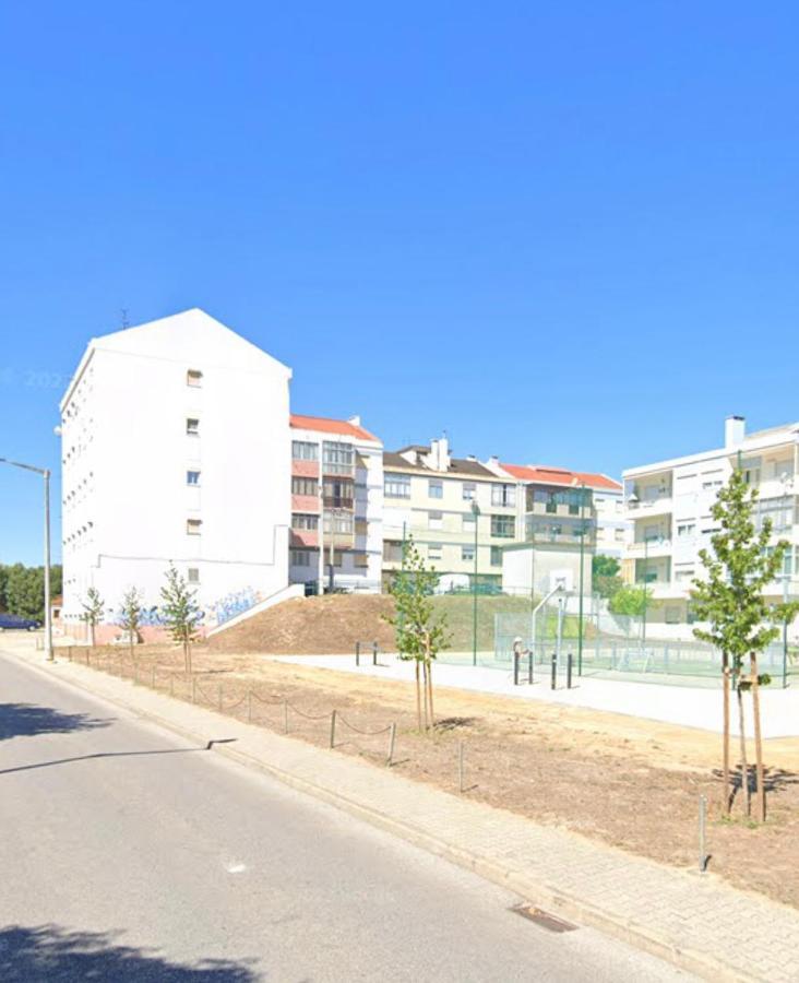 Apartamento Remodelado No Seixal 塞沙尔 外观 照片